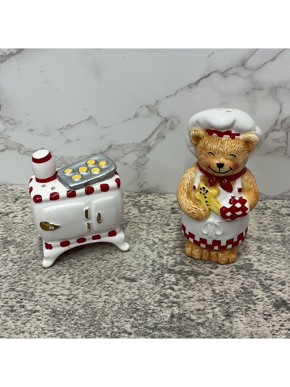 vintage Chef Bear Salt & Pepper Shaker set Christmas Baker with Oven Ceramic